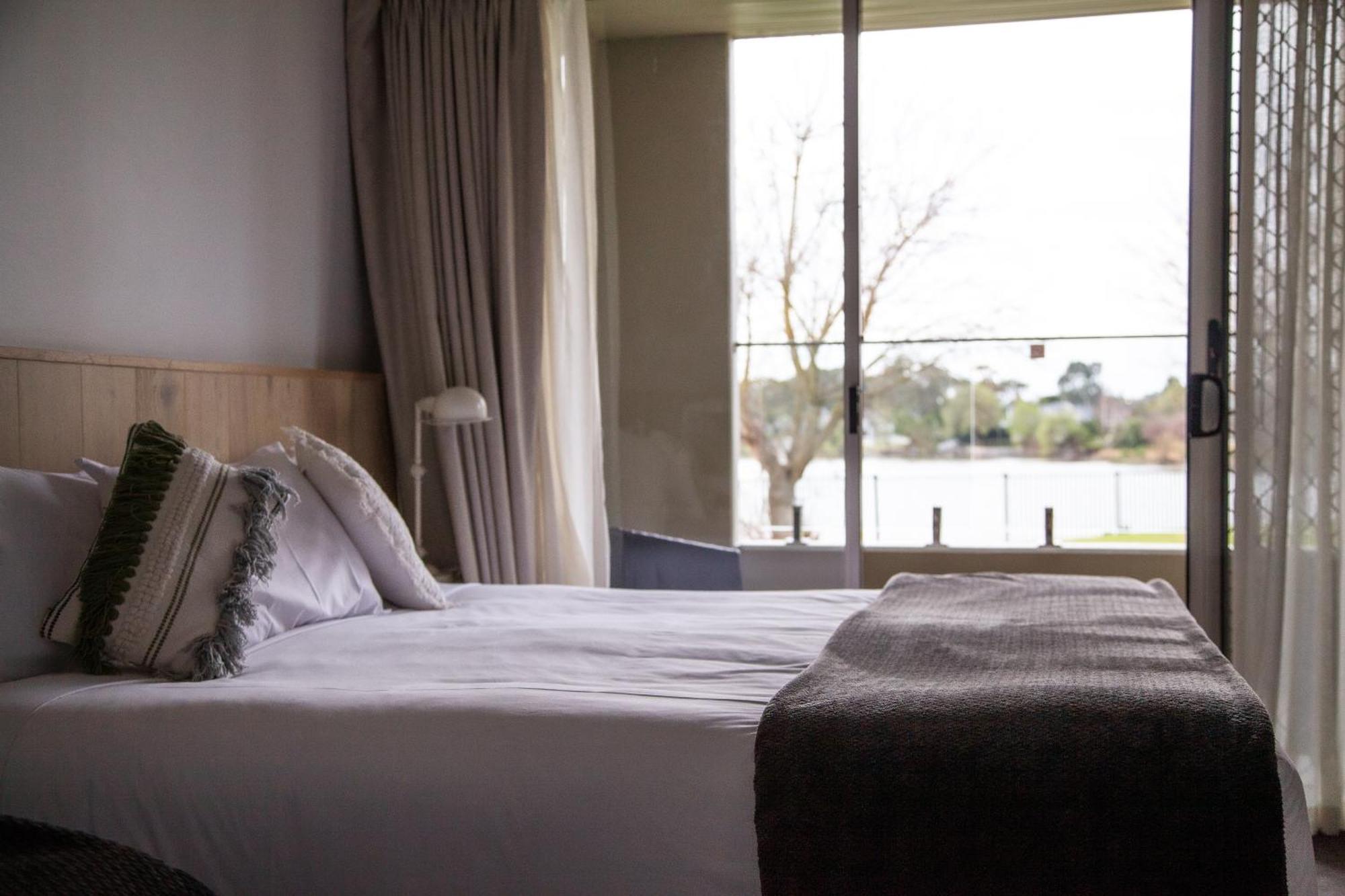 Nagambie Waterfront Motel Dış mekan fotoğraf