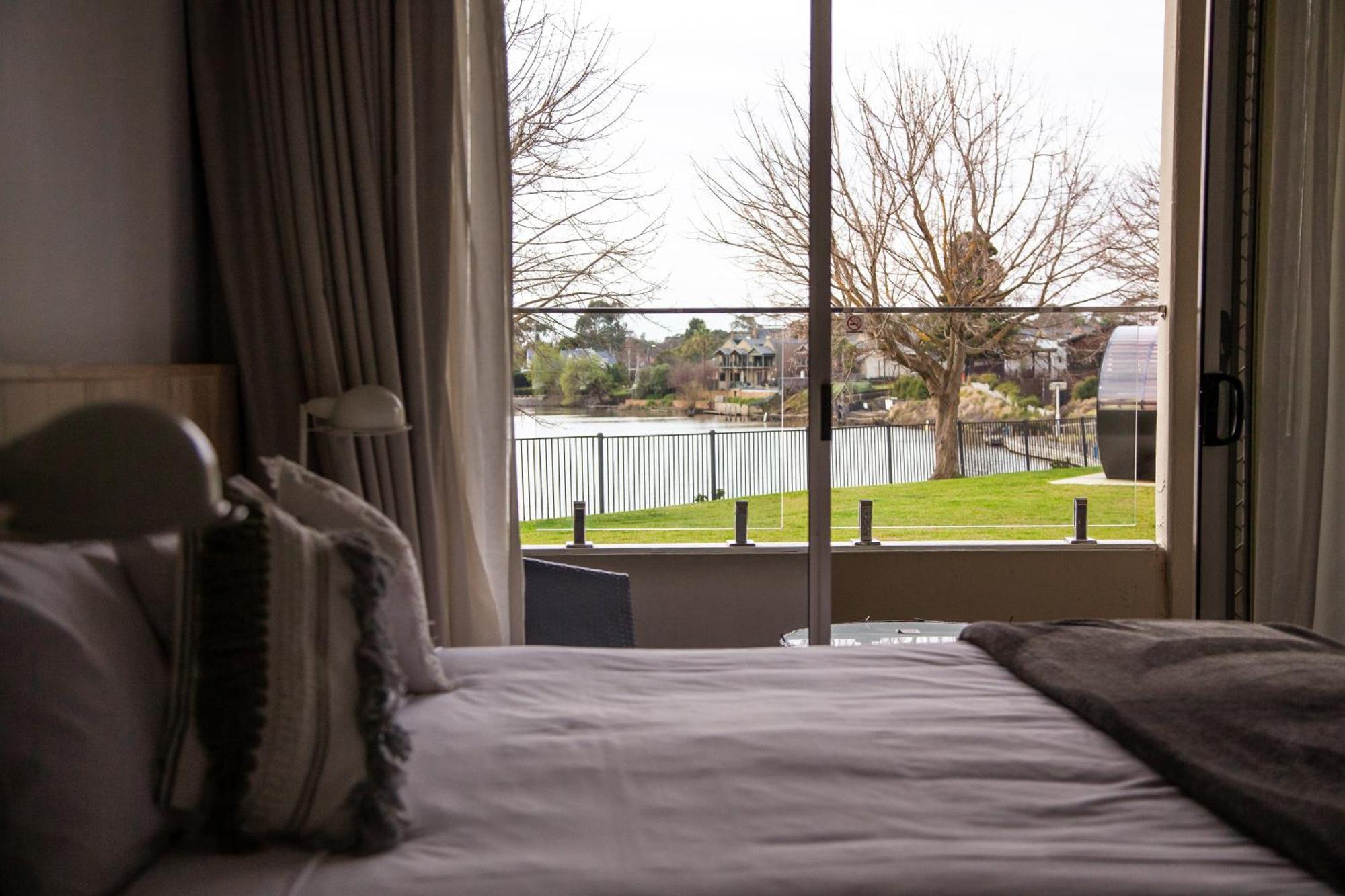 Nagambie Waterfront Motel Dış mekan fotoğraf
